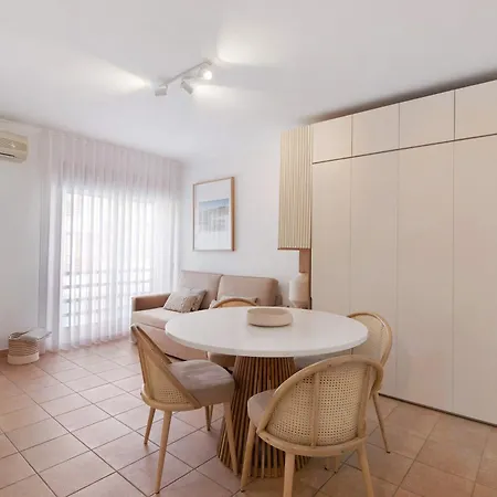 Almadrava House Apartament *