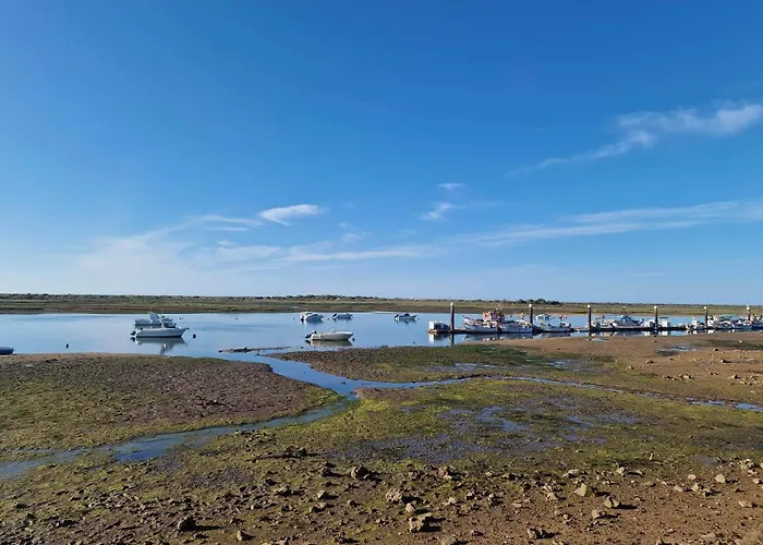 Almadrava House * タヴィラ