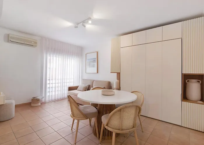 Almadrava House アパート *